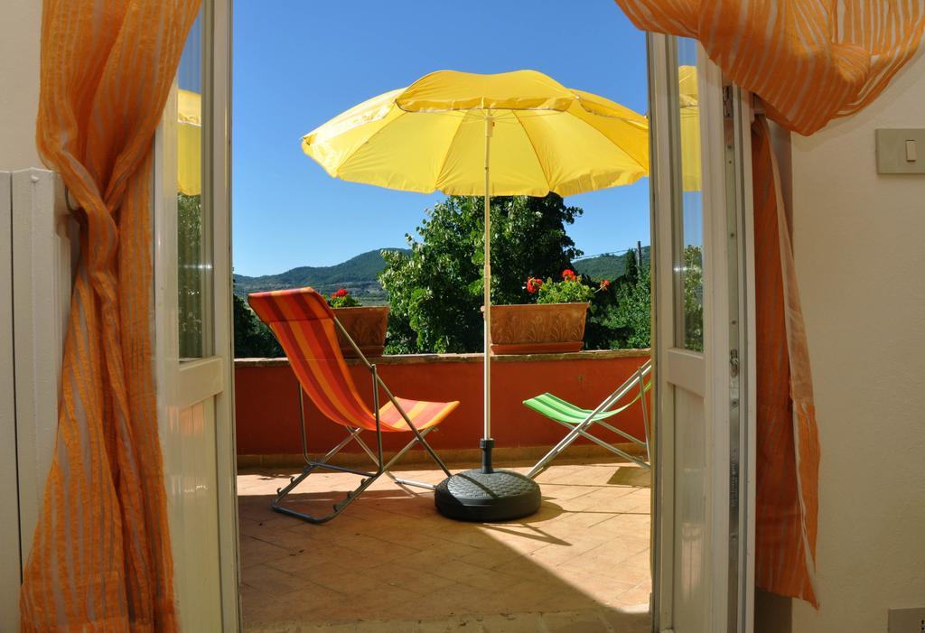 La Bicocca Villa Collebaldo Екстериор снимка